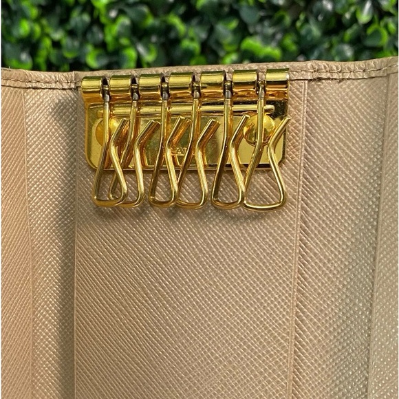 PRADA Saffiano 6 Key Holder in Nude Color - Picture 9 of 10